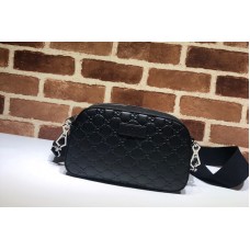 Gucci 574886 GG Supreme Messenger Bag in Black Signature leather