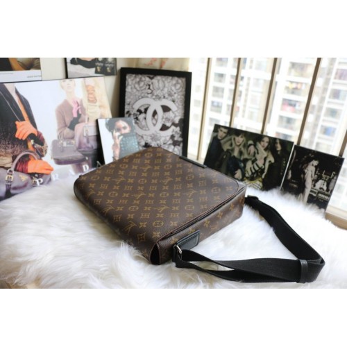 Replica Louis Vuitton M40934 District MM Messenger Bag Monogram