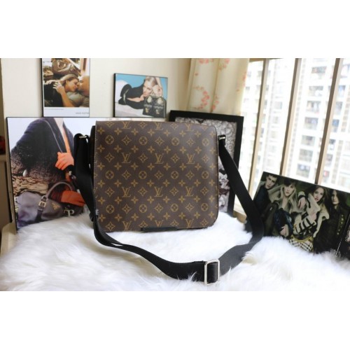 Replica Louis Vuitton M40934 District MM Messenger Bag Monogram