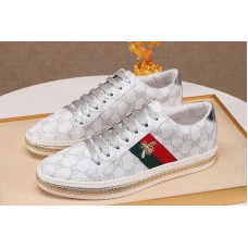 Men&#8217;s Gucci Ace GG Supreme bees sneaker Silver/Gray GG Supreme