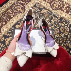 Gucci Heel 8cm Patent Leather Silver-toned Spikes Sandals with Bow White 2019