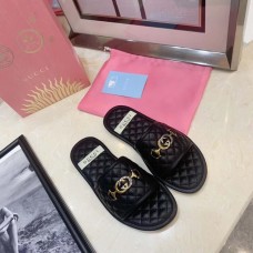 Gucci Quilted Slide Sandals with Interlocking G Horsebit 577680 Leather Black 2019