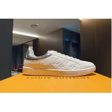 Louis Vuitton 1A80XH Luxembourg sneaker in White Monogram-embossed grained calf leather