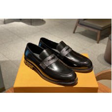 Louis Vuitton 1A4SR7 LV Major Loafer Shoe In Black calf leather