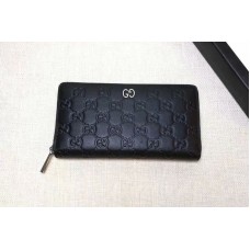 Gucci 473928 Signature zip around wallet