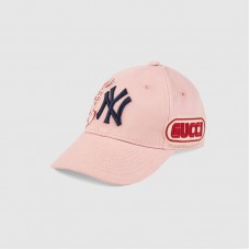 Gucci pink Baseball cap with NY Yankees™ patch