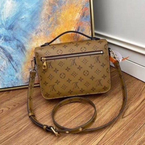 Replica Louis Vuitton Pochette Metis Borsa Monogram Empreinte M45596 Outlet  Online Italia