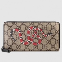 Gucci 451273 Kingsnake print GG Supreme zip around wallet