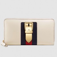 Gucci Sylvie Zip Around Wallet In White Leather